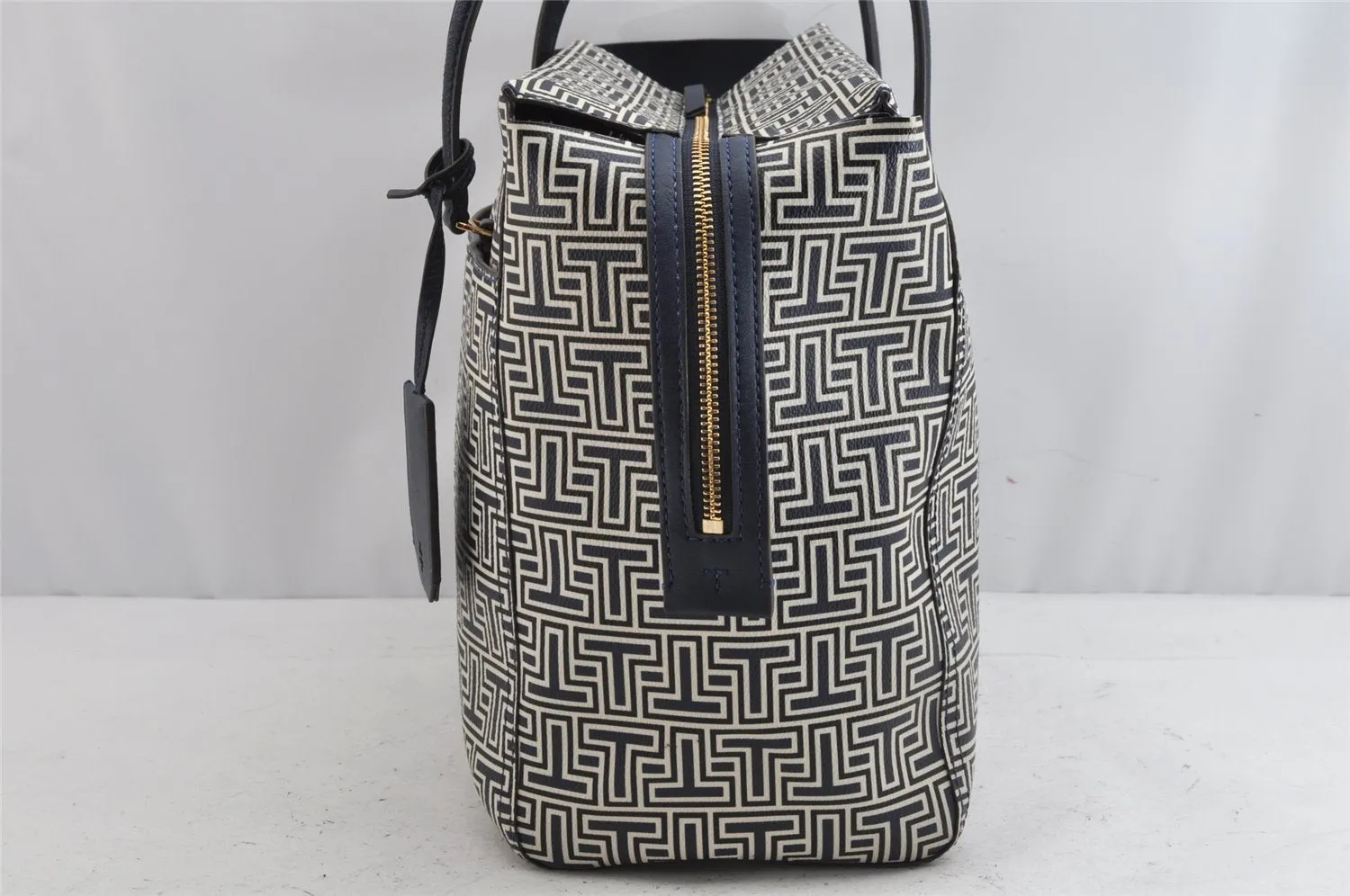 Authentic TORY BURCH Geo-T Pattern Shoulder Tote Bag PVC Leather Navy 0908K