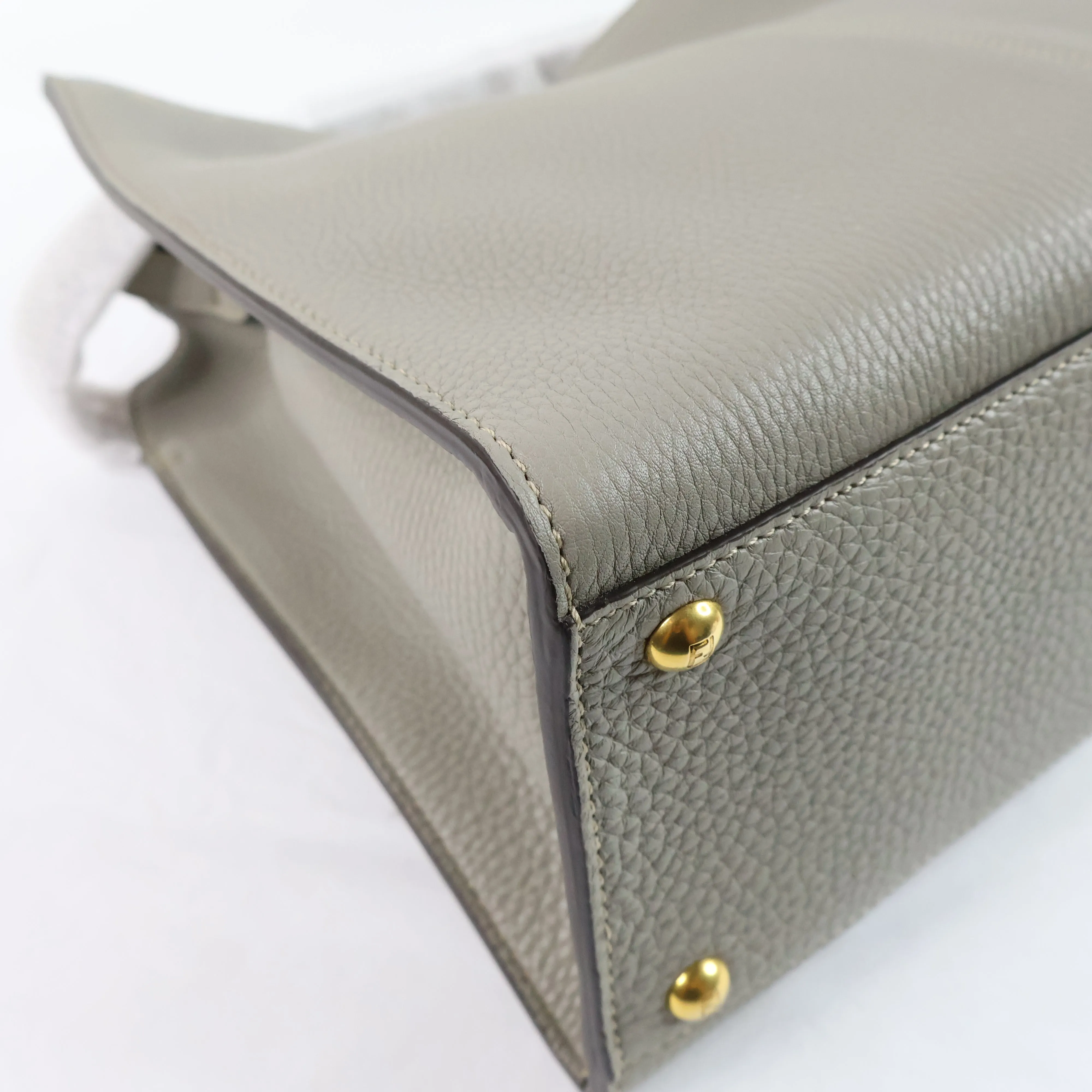 Fendi Peekaboo Medium X-Lite Taupe