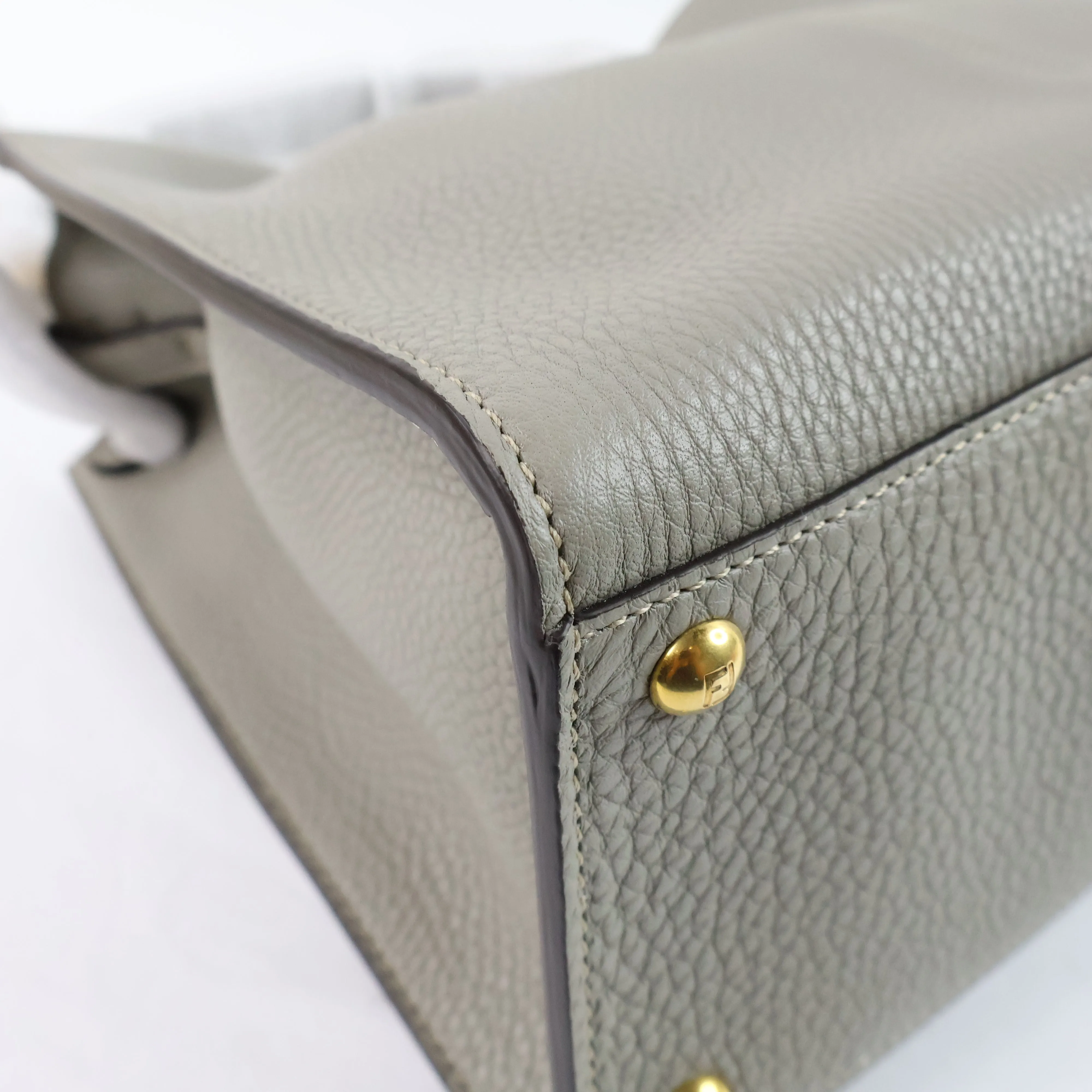Fendi Peekaboo Medium X-Lite Taupe