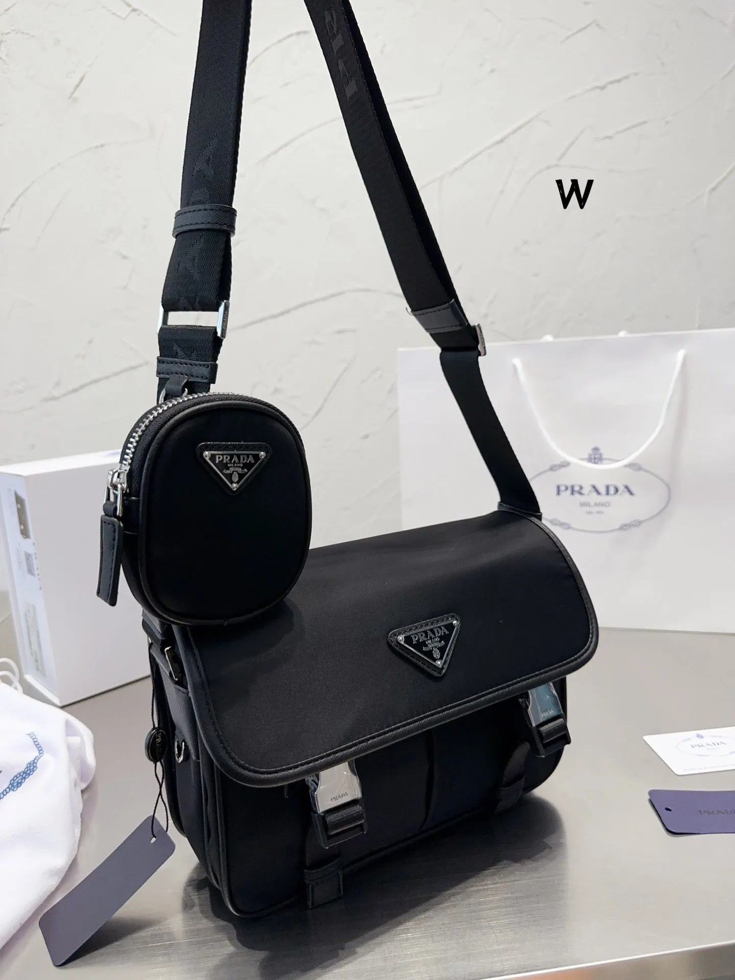PD258 Re-Nylon and Saffiano Leather Shoulder Bag / 9.4x7.1x3.4inch